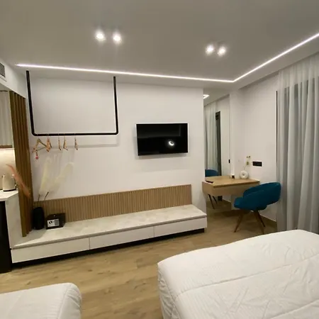 Tramonto Maisonettes & Suites Parga Exterior photo
